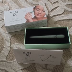 Quartz de Massage Skincare Tool - Green